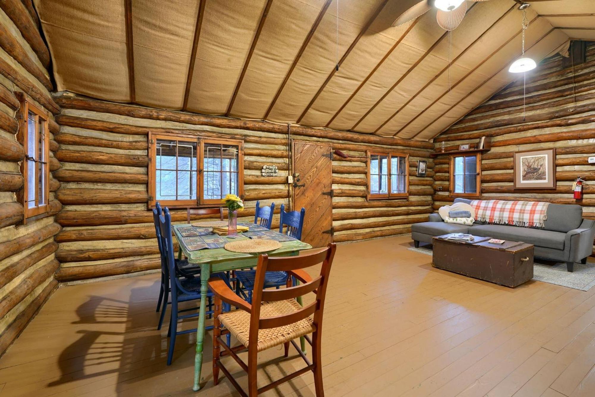 Russell Cabin Логан Экстерьер фото
